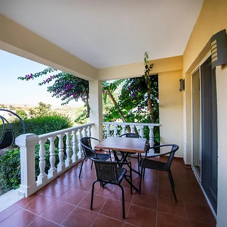 빌라 Villa With Private Beach And Shared Pool In Bodrum