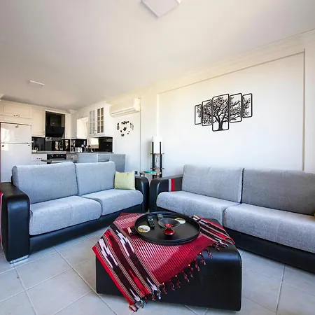 빌라 Villa With Private Beach And Shared Pool In Bodrum