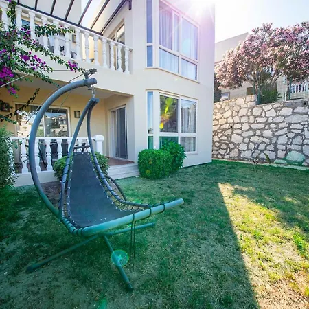 Villa With Private Beach And Shared Pool In Bodrum 빌라 Bogazici