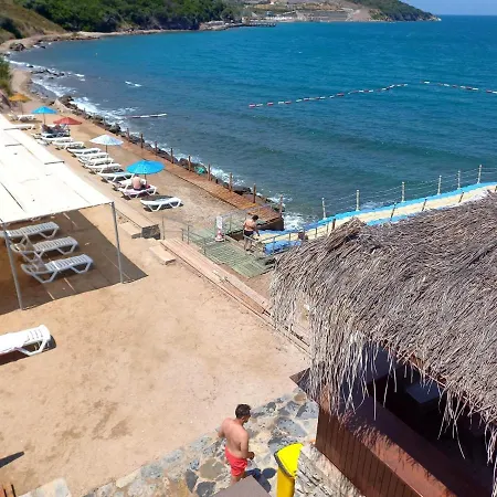 Villa With Private Beach And Shared Pool In Bodrum 빌라