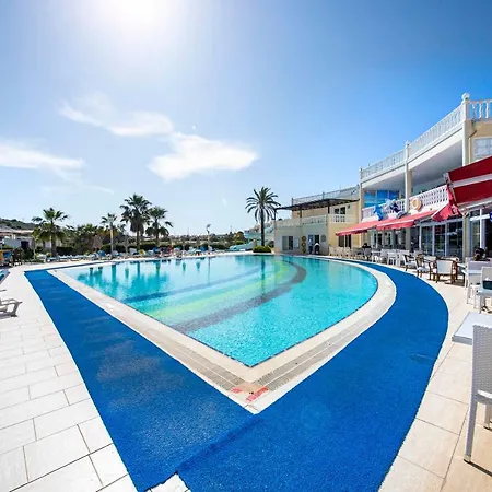 빌라 Villa With Private Beach And Shared Pool In Bodrum Bogazici