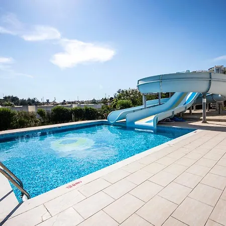 Villa With Private Beach And Shared Pool In Bodrum *