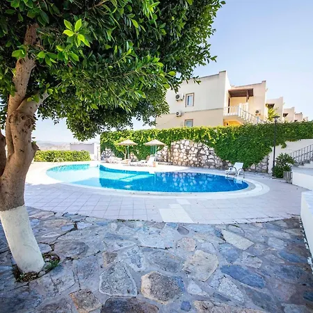 Villa With Private Beach And Shared Pool In Bodrum *